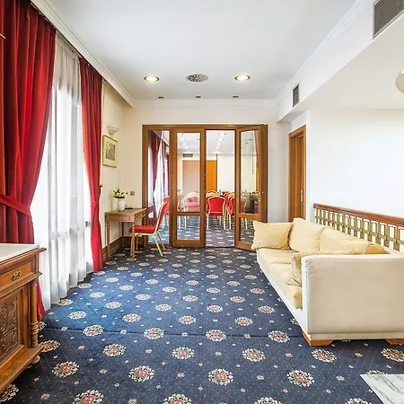 Szálloda Minerva Premier 4*