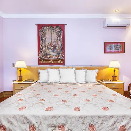 Minerva Premier Hotel