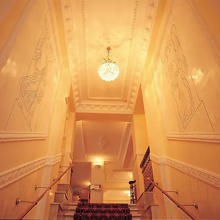 Minerva Premier Salonicco