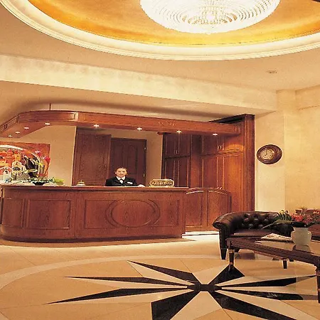 Minerva Premier 4* Salonic