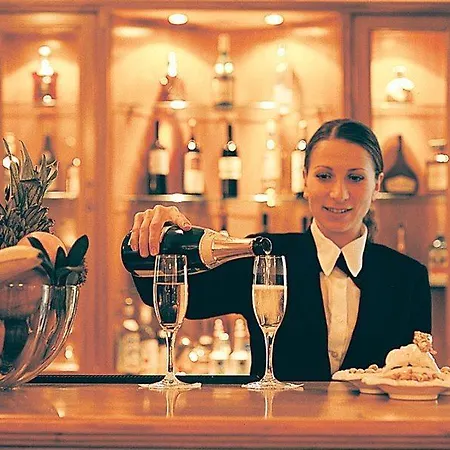 密涅瓦一流酒店 酒店