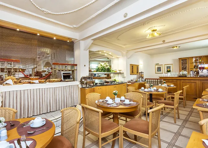 Minerva Premier Hotel 4*