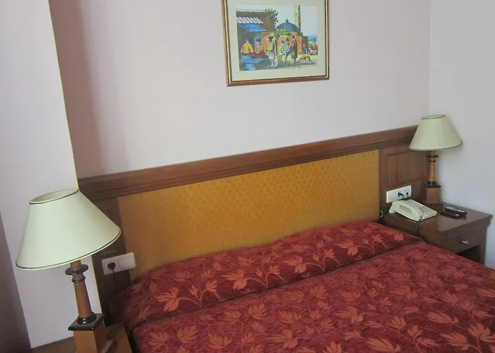 Minerva Premier 4*