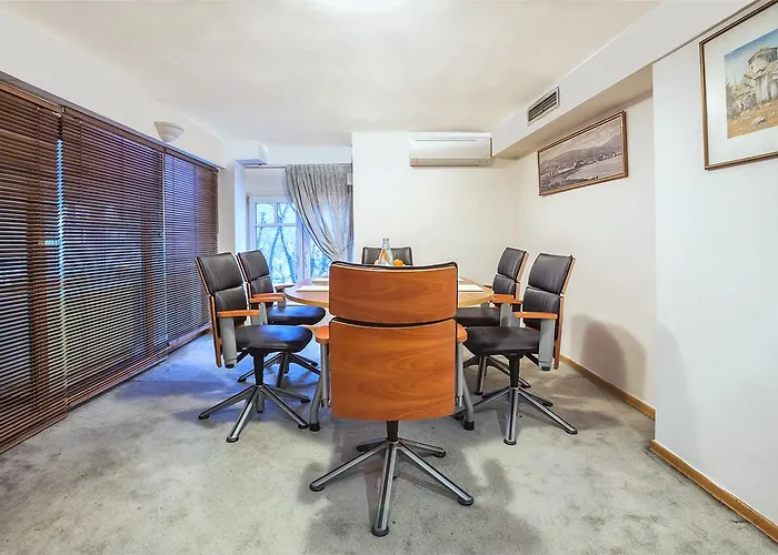 Minerva Premier Hotel