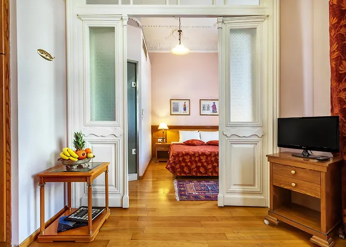 Minerva Premier テッサロニキ