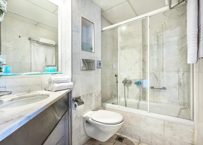 Minerva Premier テッサロニキ