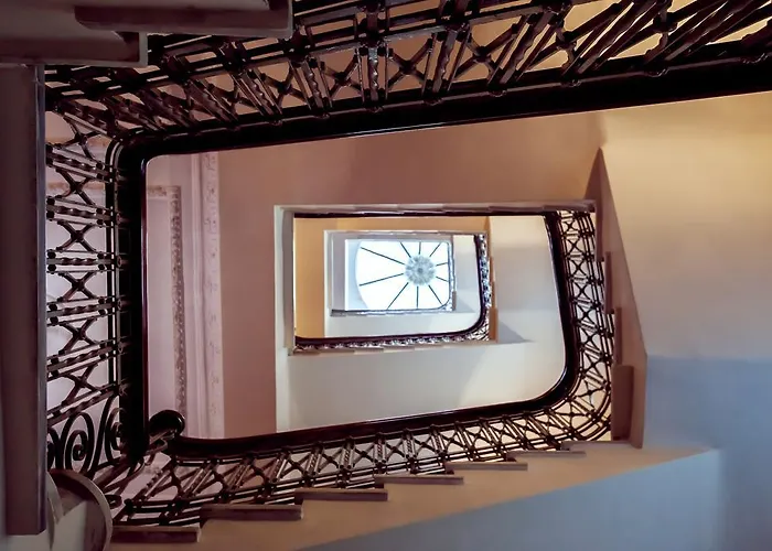 Minerva Premier ホテル